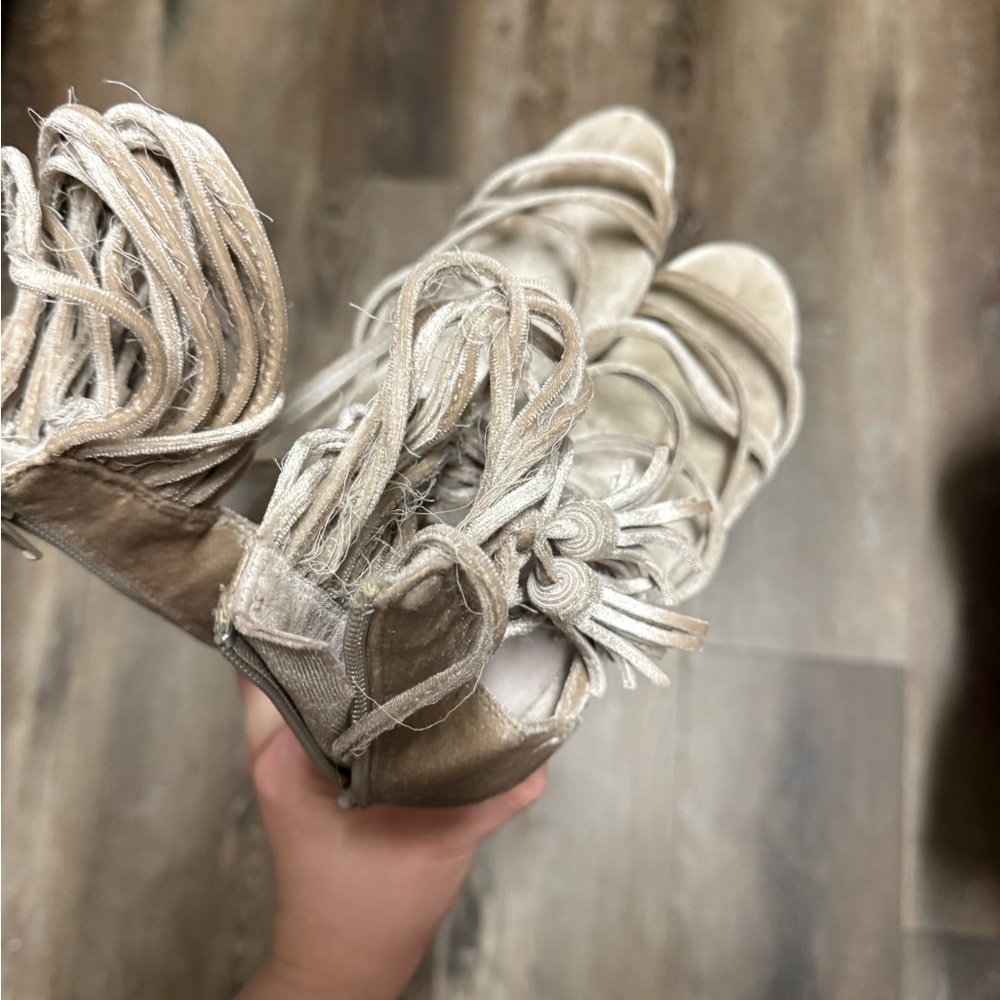 Jeffrey Campbell Suede Heels Size 6 – Great Condition